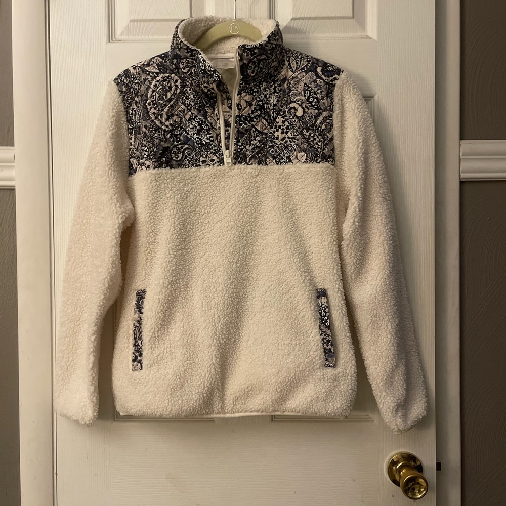 VERA BRADLEY Teddy Fleece Pullover Stratford Paisley. Medium - Picture 2 of 9